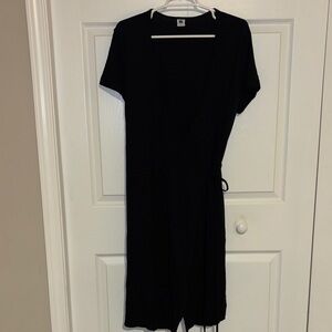 GAP Elegant Black Midi Dress